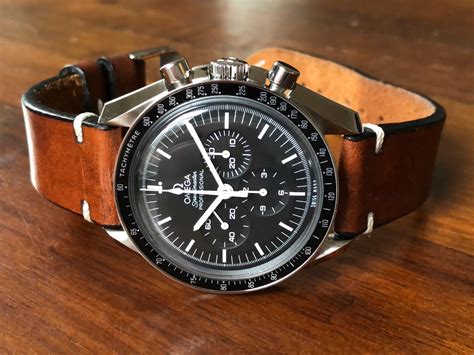 omega speedmaster strap size|Omega Speedmaster professional leather strap.